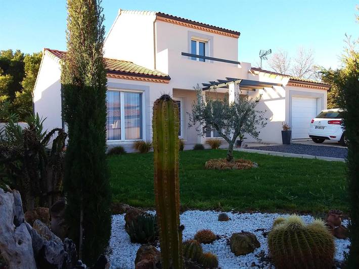 Gîte pour 6 personnes, avec jardin et piscine dans l' Hérault - 2