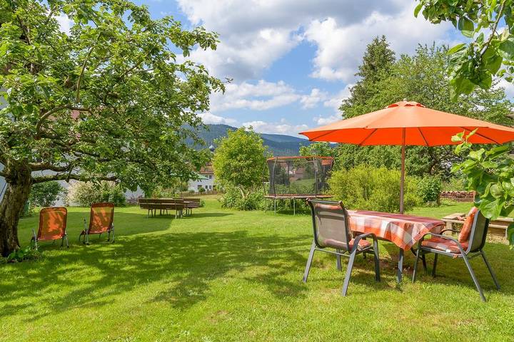 Ganze Wohnung, Ferienwohnungen Schmid Christa - Fewo Schwarzeck   55 qm in Lam, Ostbayern
