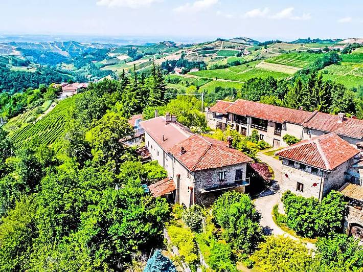 Villa per 12 persone, con Terrazza e Giardino nonché Piscina a La Morra