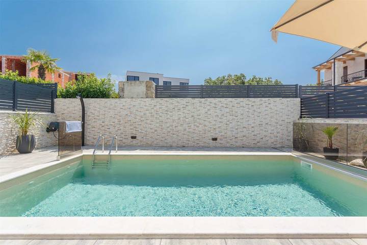 Ferienwohnung für 6 Personen, mit Pool und Garten in Malinska - 3