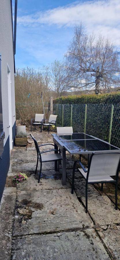 Appartement entier, Gîte du Rocher des Commères in Sirod, Jura Francais