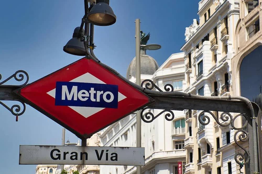 Sunny Double Room with Bathroom Gran Via | 031 in Centro (Madrid), Madrid