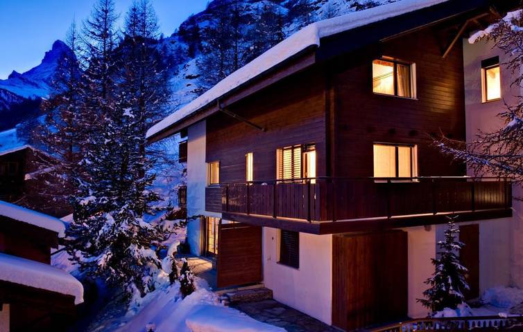 Chalet für 10 Personen, mit Balkon und Garten in Zermatt