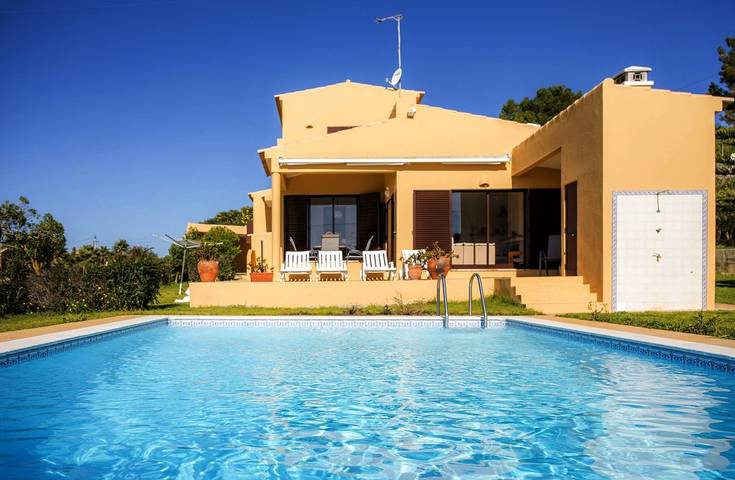 Villa für 7 Personen mit Pool in Luz, Faro Distrikt