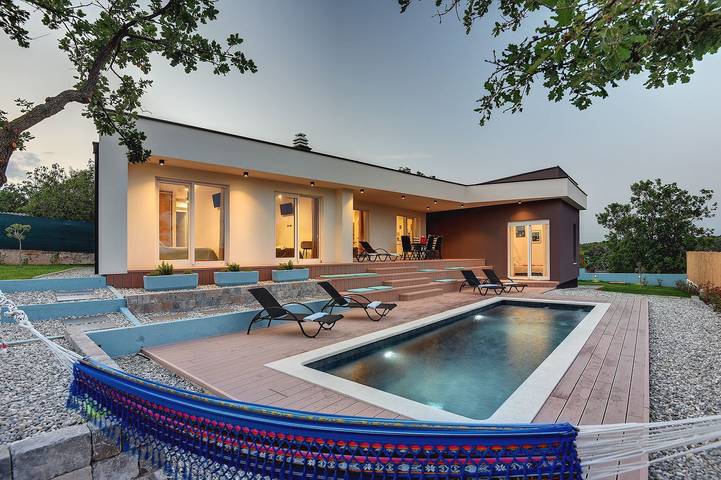 Ferienhaus für 8 Personen, mit Garten und Pool sowie Terrasse, mit Haustier in Medulin - 3