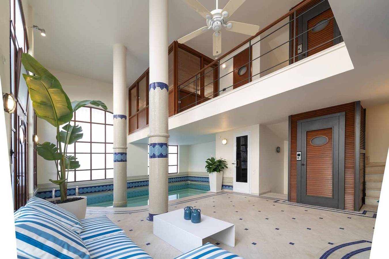 Ma Maison Downtown Villa N°8, Indoor Heated Pool in Central Section of Athens, Athens