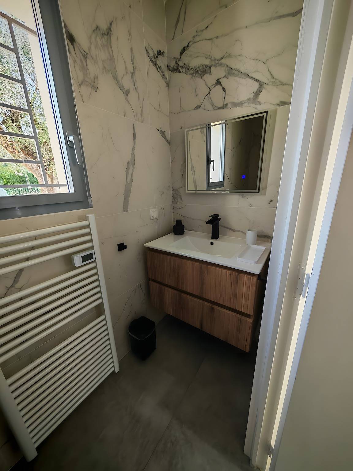 Ferienhaus „Céleste Luxury Heart Of“ mit Bergblick, Wlan und Klimaanlage in Châteauneuf-Grasse, Cannes und Umgebung