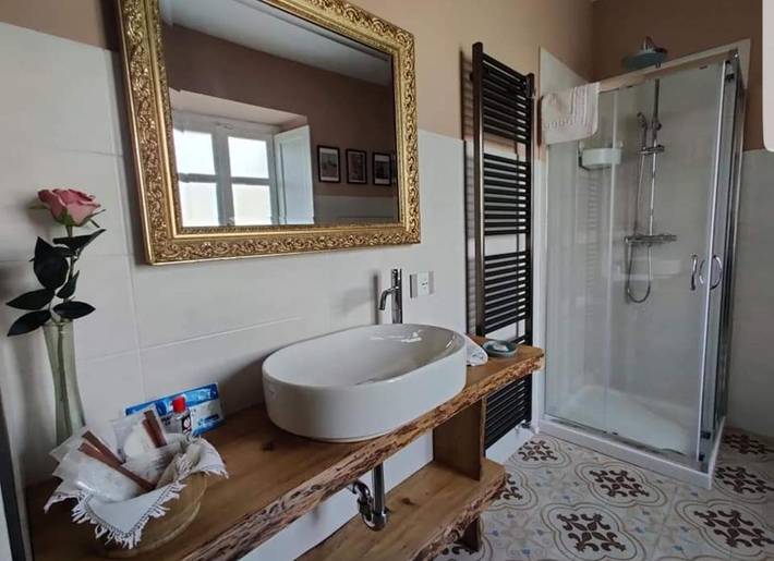 Location de vacances pour 2 personnes, avec piscine ainsi que vue et jardin à Ivrea (Italie) - 4