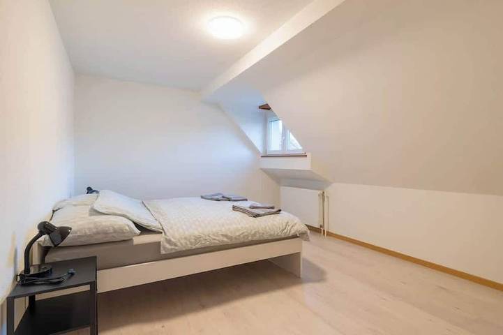 Ganze Wohnung, Thun Center Apartment | Close to Lake and Shops in Thun, Thunersee