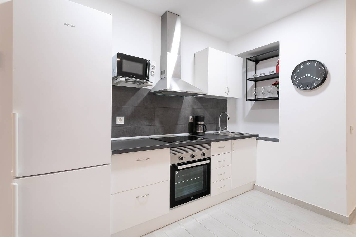 Appartamento intero, Appartamento di vacanza "Alison's" con A/C e Wi-Fi in El Barrio, Alicante