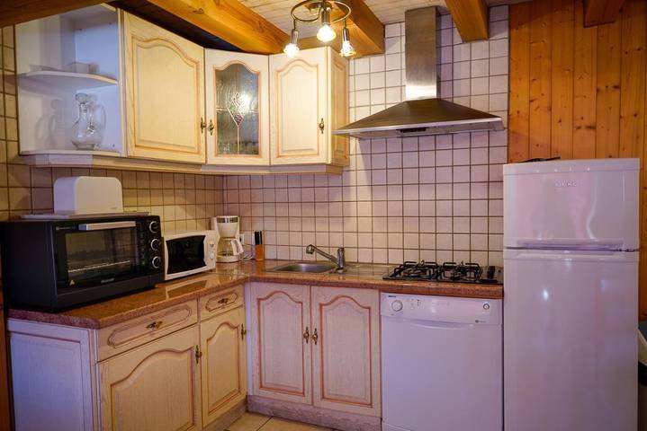 Location de vacances pour 8 personnes, avec terrasse et jardin à Le Malzieu-Forain - 3