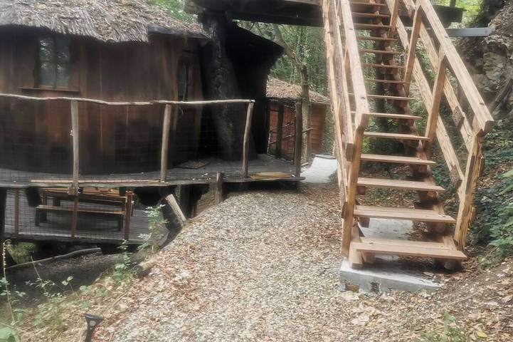 Gîte pour 6 personnes, avec balcon ainsi que jardin et jacuzzi, animaux acceptés à Brassac