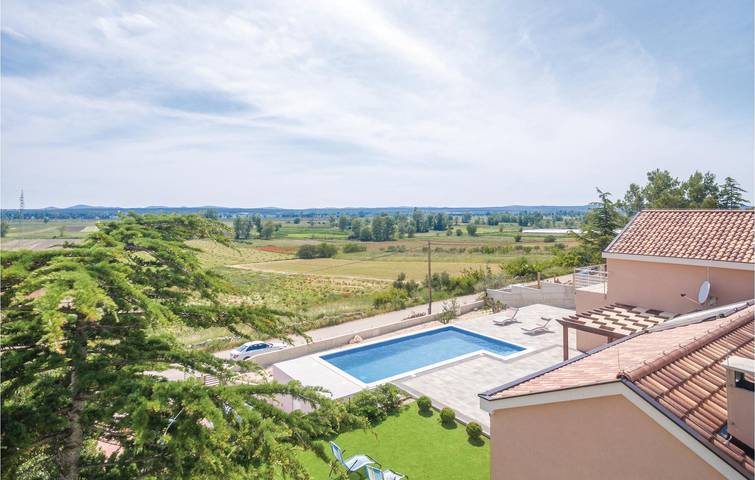 Location de vacances pour 8 personnes, avec vue sur le lac ainsi que terrasse et sauna à Biograd na Moru - 3