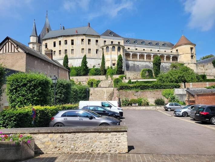 Gîte pour 4 personnes, avec terrasse et vue à Gaillon