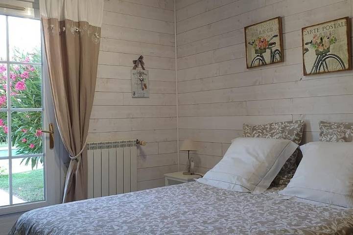 Location de vacances pour 8 personnes, avec Terrasse et Jardin à La Tour-d'Aigues - 4