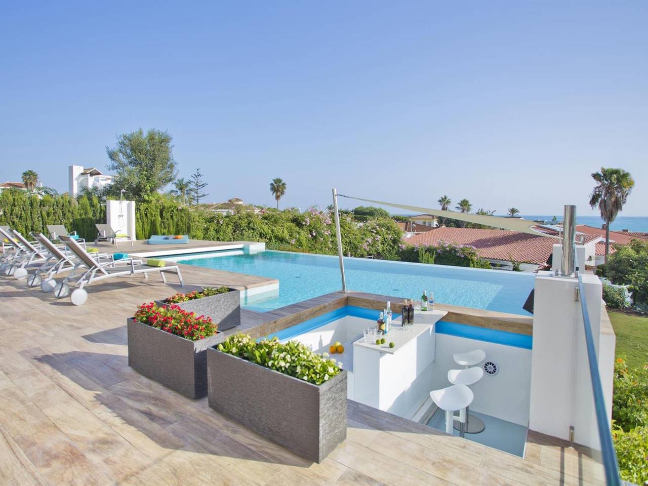 Extravagant 8 Bdrm Villa In Marbella, Beachside ✔ in Marbella East, Marbella