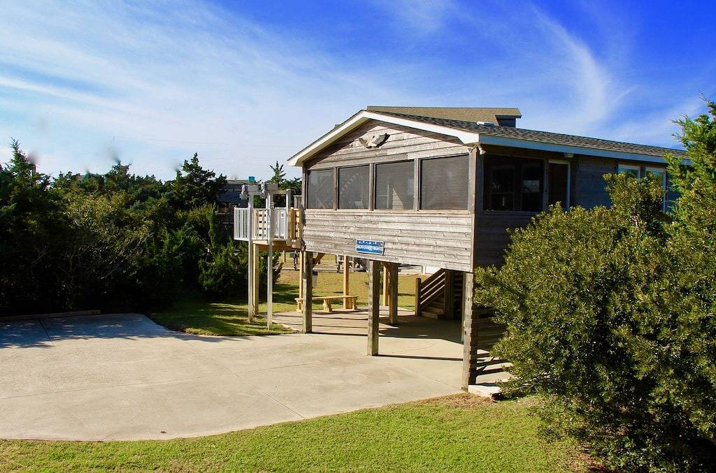 Salvo Starry Nights Beach House Bliss 5 min walk to beach in Salvo, Pamlico Sound