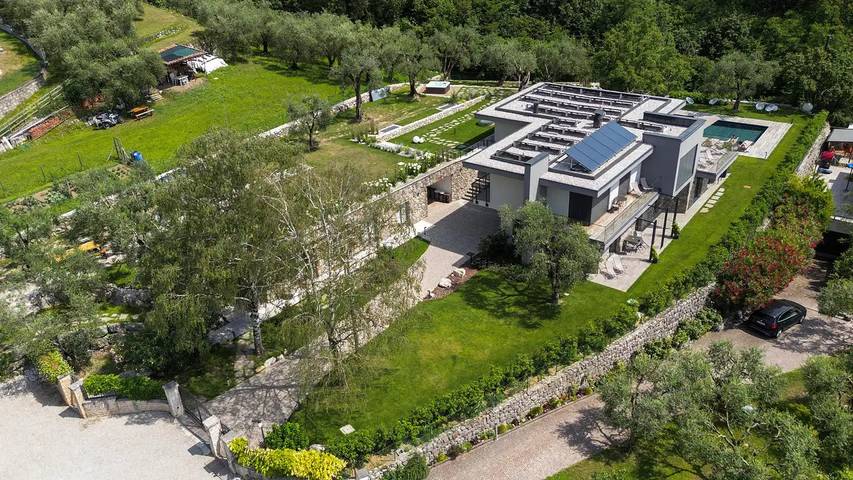 Ferienwohnung für 4 Personen, mit Whirlpool und Garten sowie Pool und Sauna in Arco - 3