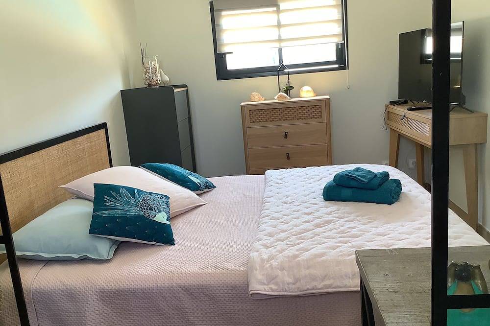 1 Bedroom Private vacation home in Saumane de vaucluse in Saumane-de-Vaucluse, Vaucluse