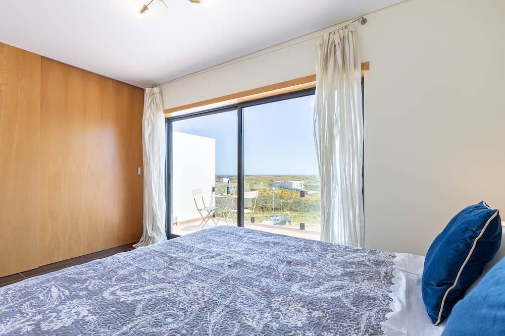 Margarida Sun House Ocean View in Raposeira, Vila do Bispo