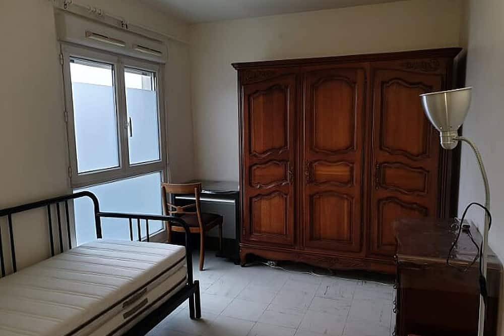 Apartamento entero, Habitación a 15 minutos del aeropuerto Cdg ya 20 minutos de París. in Le Blanc-Mesnil, Sena-Saint Denis