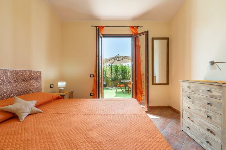 Location de vacances pour 2 personnes, avec Jardin à Sant'Anna Arresi - 2