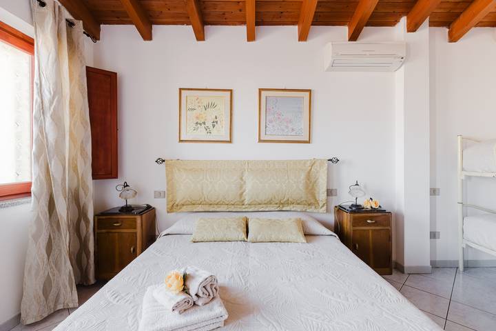 Gîte pour 4 personnes, avec jardin à Palmas Arborea