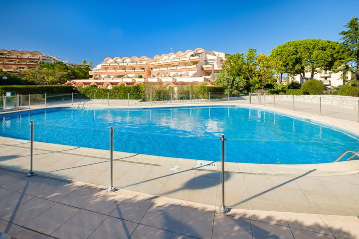 Studio für 4 Personen, mit Kinderpool in Antibes