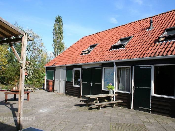 Vakantiehuis voor 35 personen, met terras en balkon/terras in Friesland