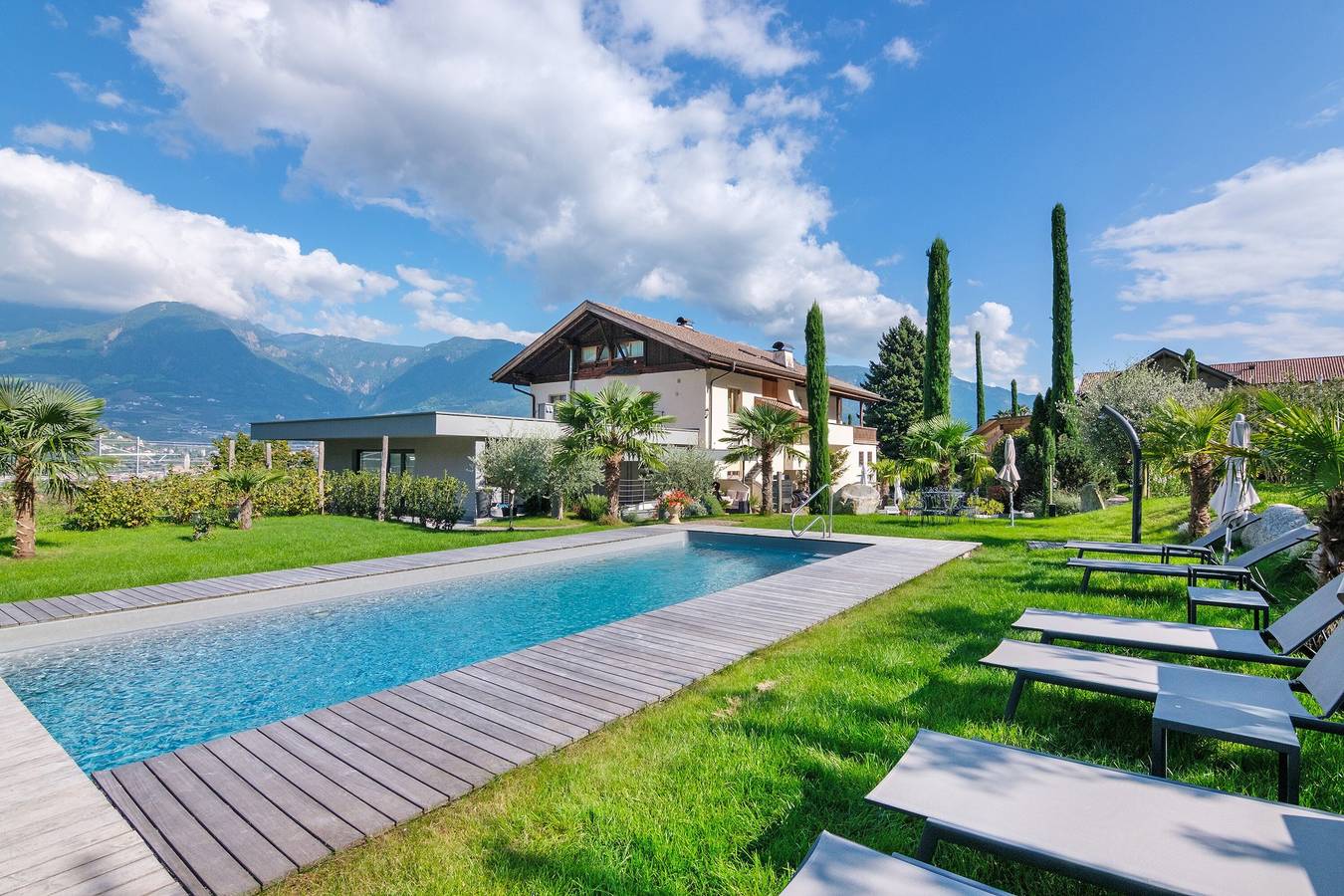 Ganze Wohnung, Ferienwohnung 'Faselehof Amelia' mit Bergblick, Gemeinschaftspool und Wlan in Marling, Ortleralpen