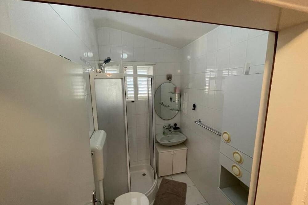 Ganze Wohnung, Apartment Bugenvila - Apt With sea view 1 in Vrboska, Hvar