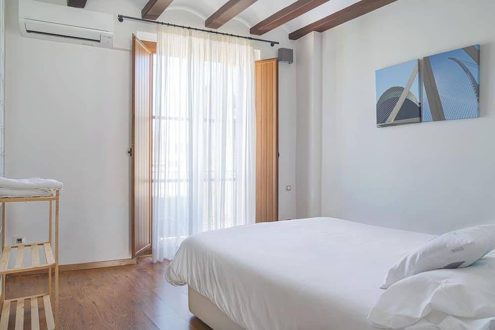 Ganze Wohnung, Low Flat Square Tossal in Valencia City Centre, Valencia