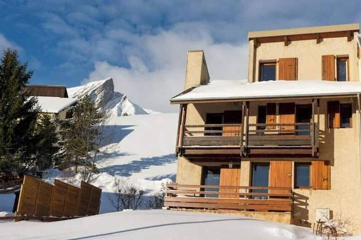 Gîte pour 8 personnes, avec Balcon et Jardin dans Station de Laye