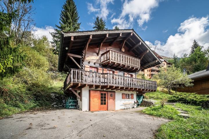 Casa rural para 10 personas, con jardín y balcón - 1
