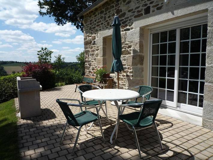 Location de vacances pour 2 personnes, avec Terrasse ainsi que Jardin et Vue à Scrignac
