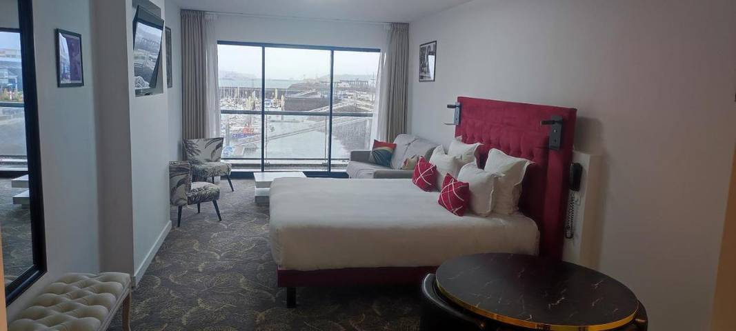 Location de vacances pour 4 personnes, avec piscine et balcon ainsi que jacuzzi et sauna à Brest - 2