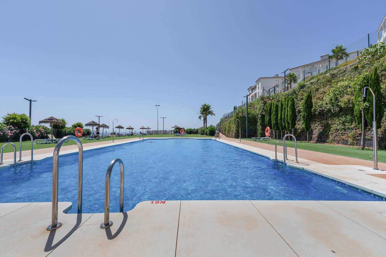 Appartamento al piano terra con 3 camere e piscina a Manilva in Manilva, Provincia di Malaga
