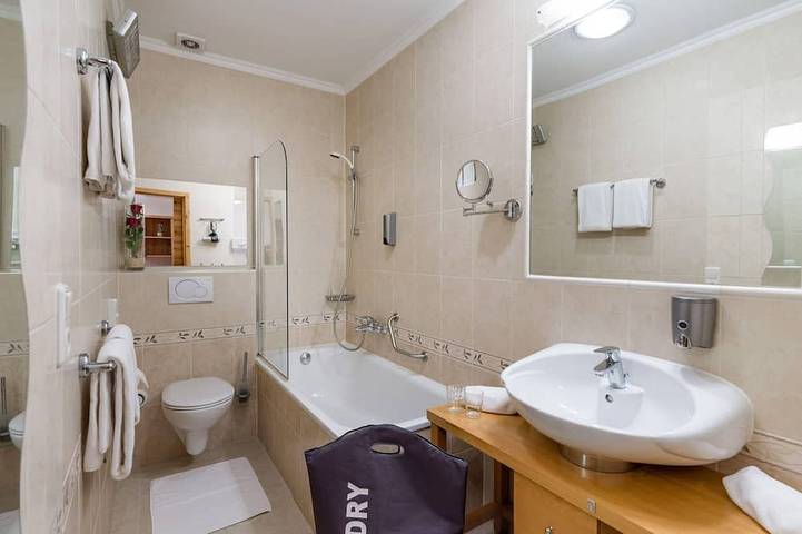 Ferienwohnung für 2 Personen, mit Balkon und Garten sowie Pool und Sauna in Oberndorf in Tirol - 2