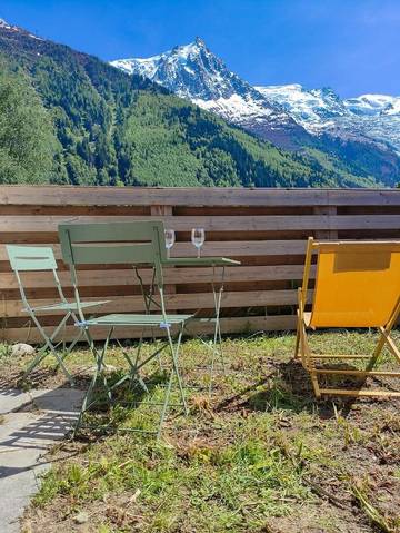 Gîte pour 2 personnes, avec jardin et terrasse dans Gare De Chamonix Mont Blanc