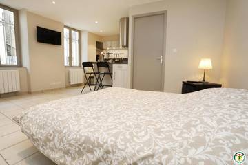 Gîte pour 2 Personnes dans La Motte-de-Galaure, Région de Valence, Photo 1