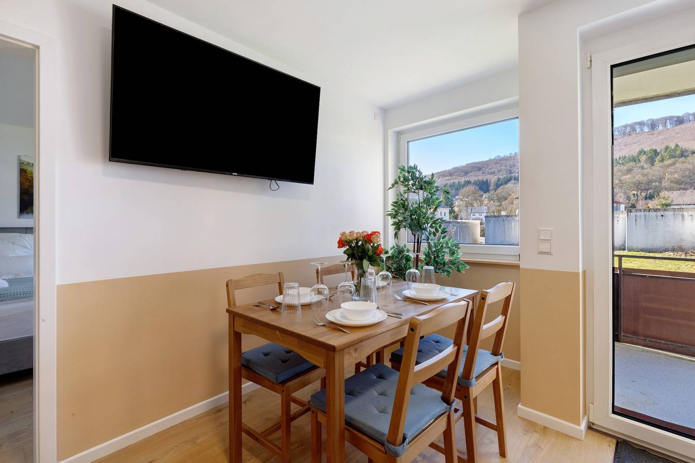 Ganze Wohnung, Apartment „Deluxe in ruhiger Lage“ mit Balkon und Wlan in Oberkochen, Erlebnisregion Ostalb region