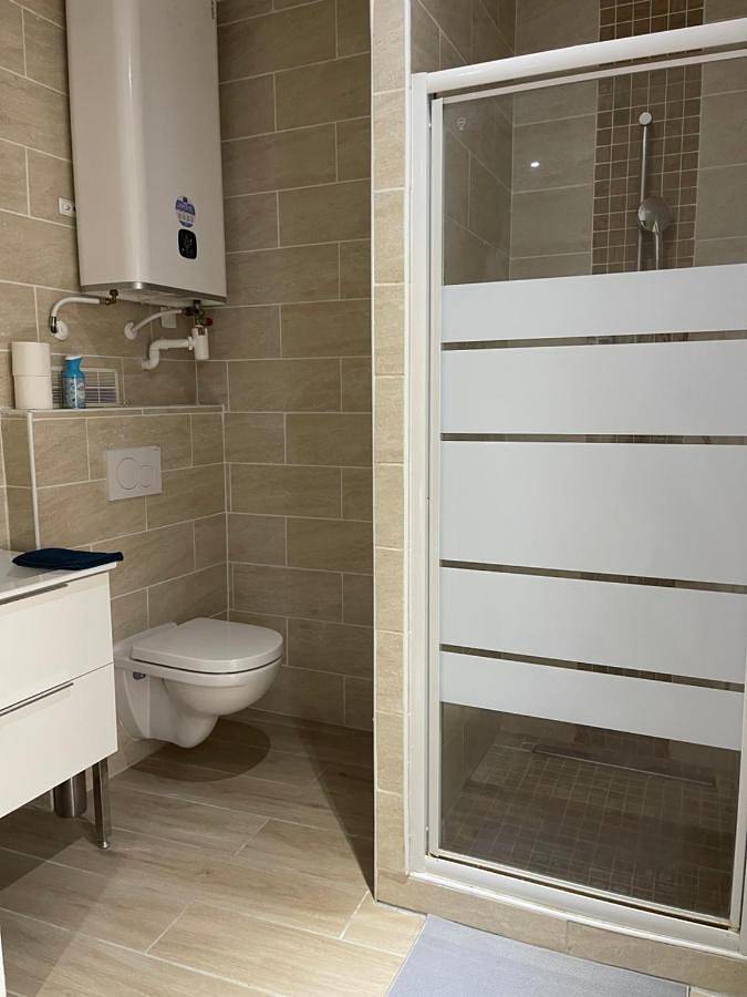 Appartement entier, One-Bedroom Apartment in Morangis, Essonne