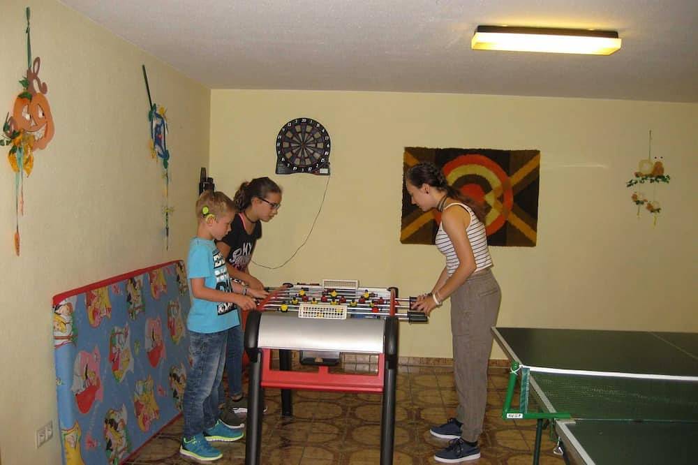 Ganze Wohnung, Haus Rehblick - Ferienwohnung 77qm, 2 Schlafräume, max. 5 Personen in Bräunlingen, Mittlerer Schwarzwald