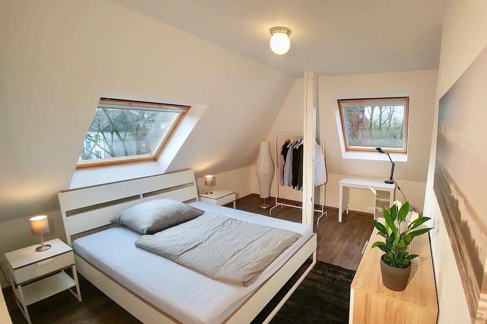 Entire apartment, Studio-City-Private Bathroom-City view in Mitte Bochum, Bochum