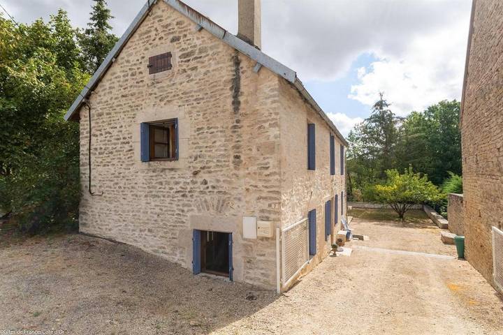 Gîte pour 6 personnes, avec jardin dans Quemigny-sur-Seine