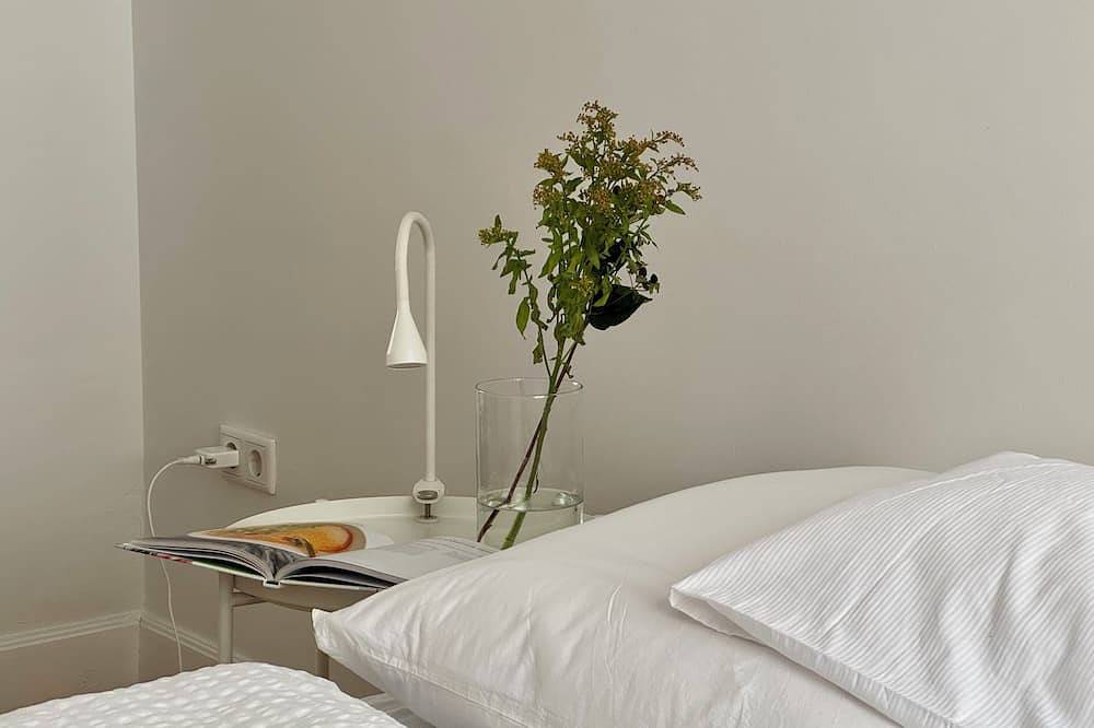 Ganze Wohnung, Lichtdurchflutete offene Wohnung, hochwertige Einrichtung, tolles Bad und Balkon in Wuppertal, Bergisches Land