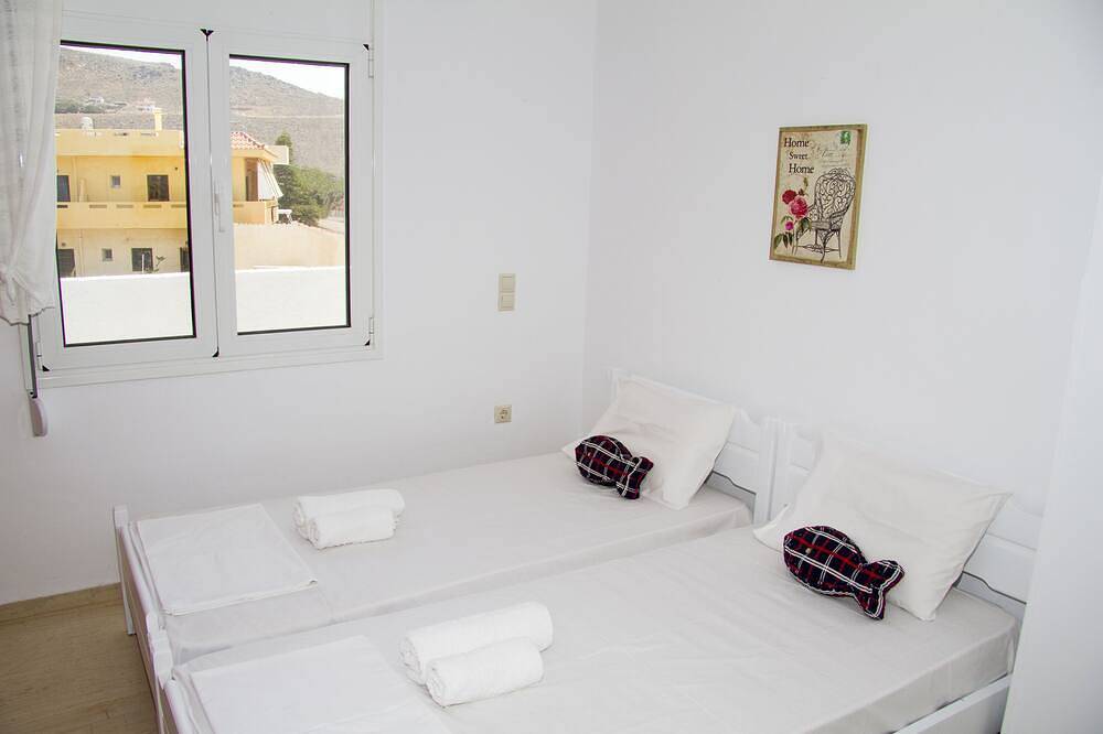 Ganze Wohnung, Weißes Haus Kostas | am Meer in Kokkini Hani, Iraklio-Heraklion und Umgebung
