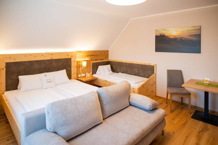 Ferienwohnung für 5 Personen, mit Balkon und Terrasse sowie Garten und Ausblick in der Oststeiermark - 4