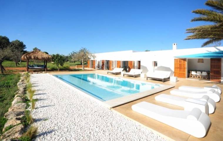 Ferienhaus für 12 Personen, mit Balkon und Terrasse sowie Garten und Pool in St Llorenc de Balafia - 4