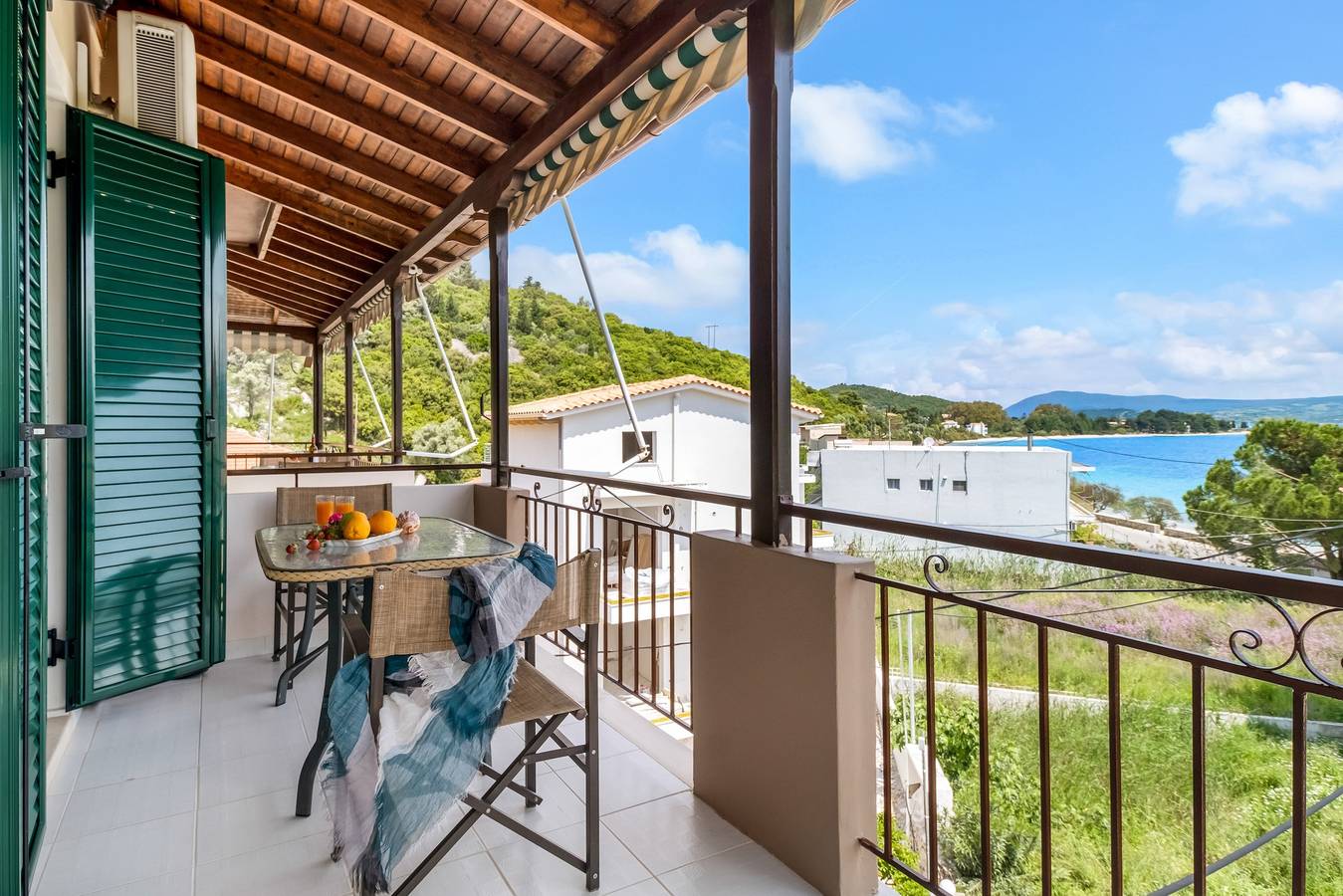 Vacation Rental for 2 Guests in Nikiana, Alexandros